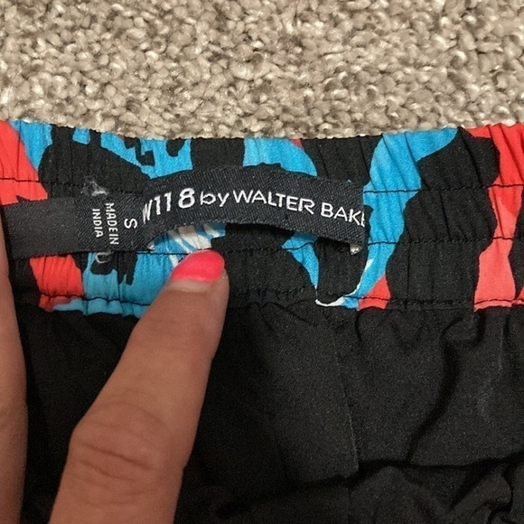 W118 Walter Baker size Small shorts - Picture 2 of 5